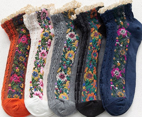 Bonnie Bouquet Lace Ruffled Ankle Socks